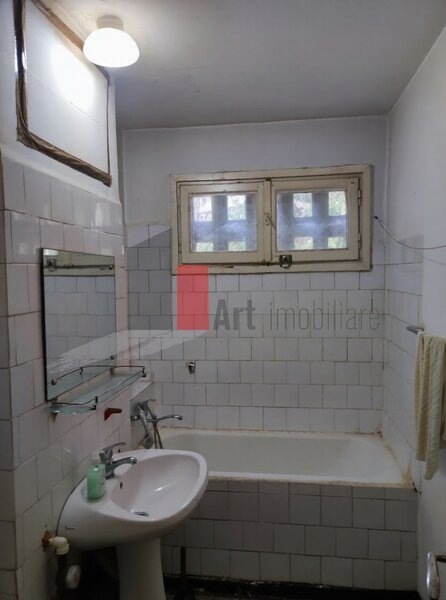 Brancoveanu, Turnu Magurele, vanzare apartament decomandat 4 camere,